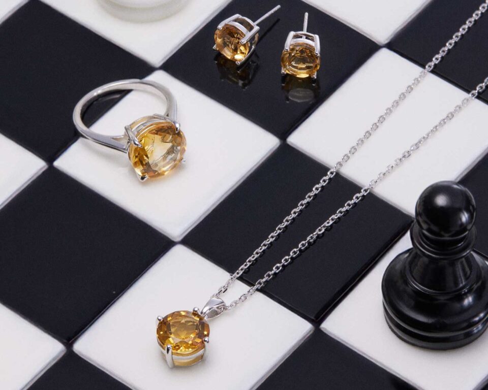 Colorful queen_1440x1800px 8 2