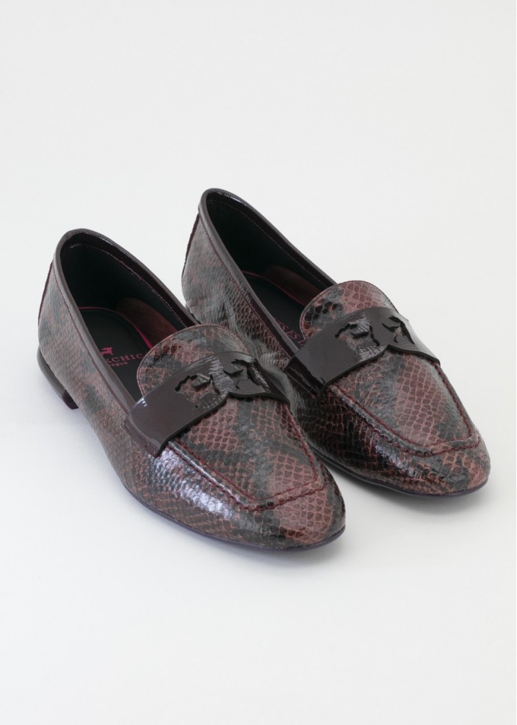 Mocasin burdeos snake