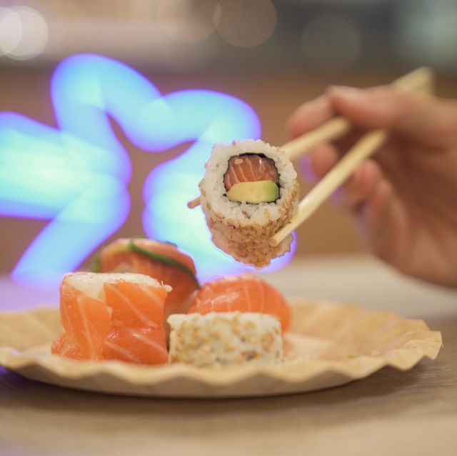 Maneras de darle la vuelta a un lunes muy lunes: homenaje de sushi en @sushidailyespana 🍣  ¿Todavía no lo has probado? ¡Te FLI-PA-RÁ!  #FeelingGood #CCCentroOeste #Majadahonda