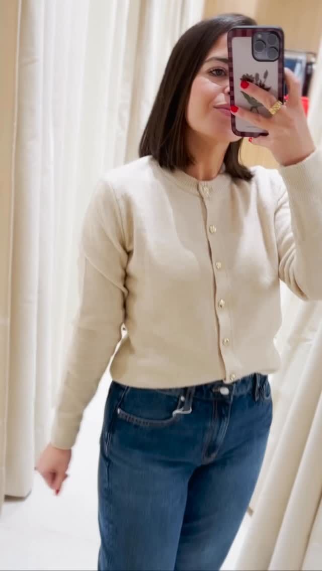 Hoy, gracias a #FashionLab de @cccentrooeste he podido disfrutar de un estudio de colorimetría para ver cuáles son los tonos que más me favorecen por mi tono de piel y morfología para identificar las prendas que potencian mi silueta.  Me parece una oportunidad única para regalarse tiempo para una misma o incluso con amigas. No esperes más, y reserva ya tu cita gratuita en su web.  Yo estoy deseando volver y aprender un montón de nuevos truquitos de estilo.  #CentroOeste #Majadahonda