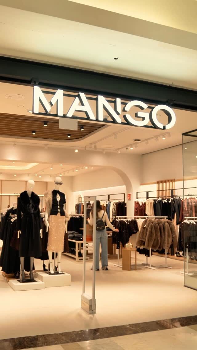 ✨ WELCOME MANGO NEW MED  @mango reabre su tienda en Centro Oeste con un concepto totalmente renovado: más luminoso, más moderno y con un diseño inspirado en la esencia mediterránea.
Un espacio ampliado y sostenible, con probadores mejorados, nuevas tecnologías y servicios pensados para hacer que la experiencia de compra sea aún más cómoda.  Descubre su nueva imagen y las colecciones de temporada en un entorno que refleja la identidad más actual de la marca.  #FeelingFashion #CentroOeste #Majadahonda